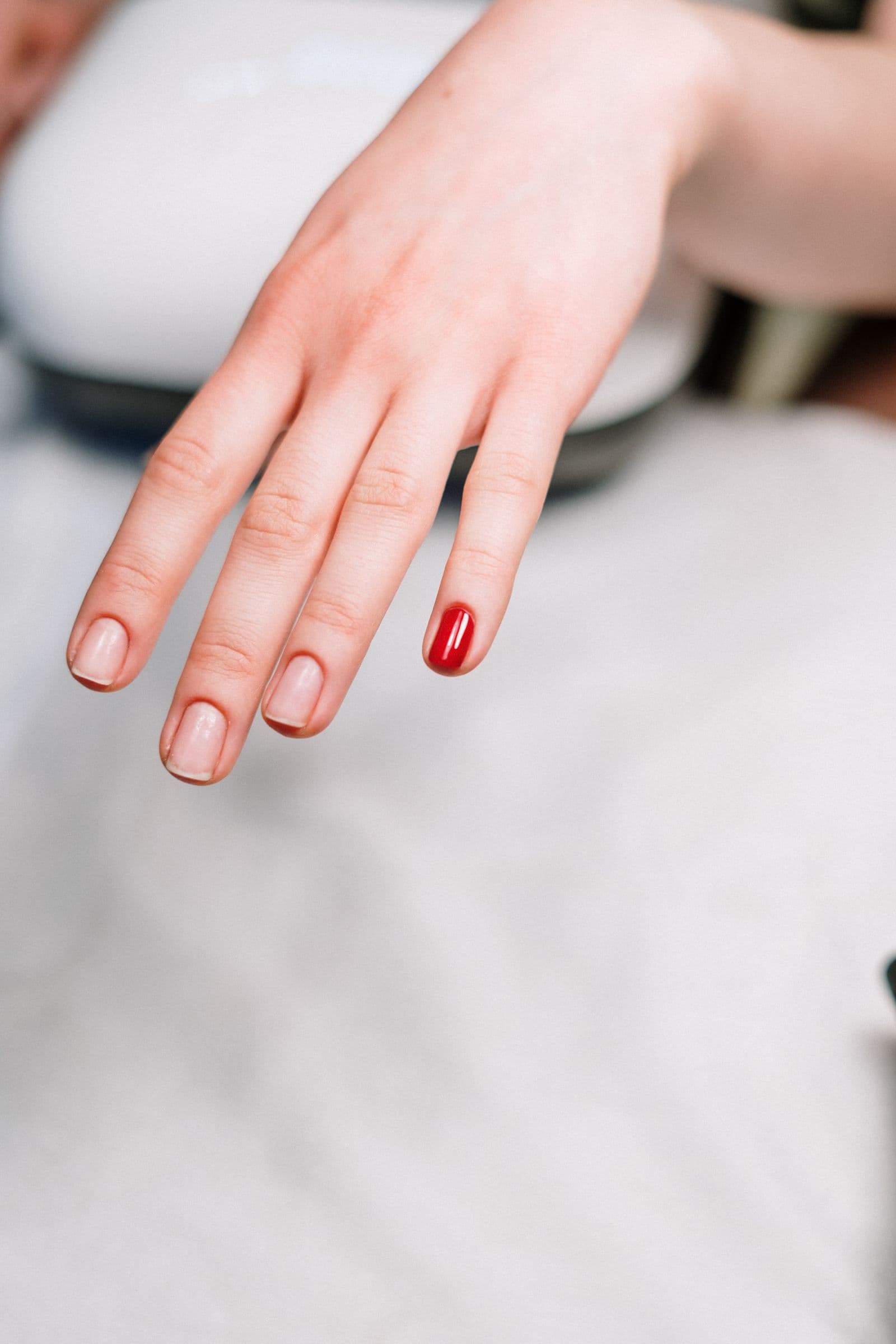 Nail art in Rosa's style — Classic French & bold reds