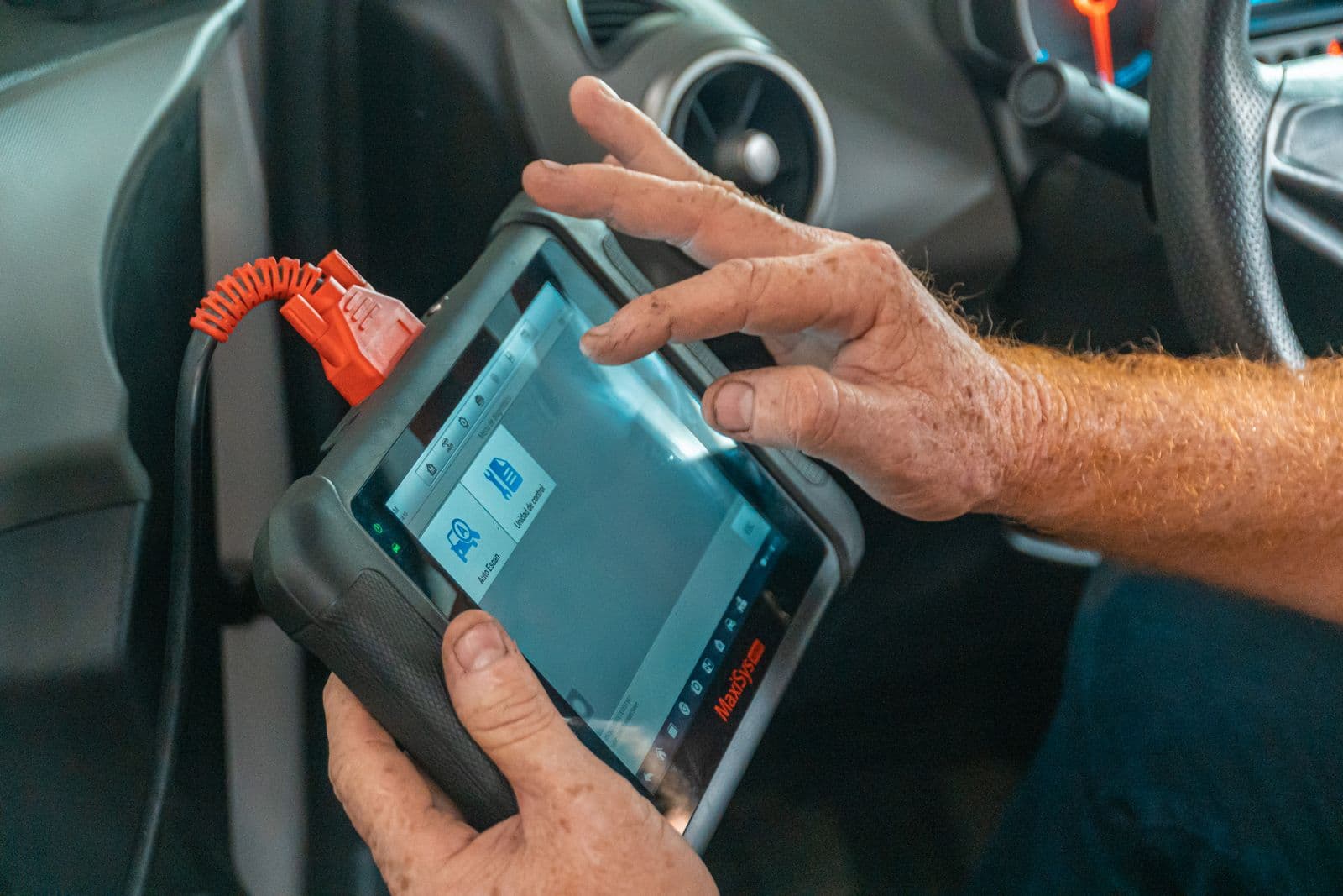 Inspection checklist review at the diagnostic station