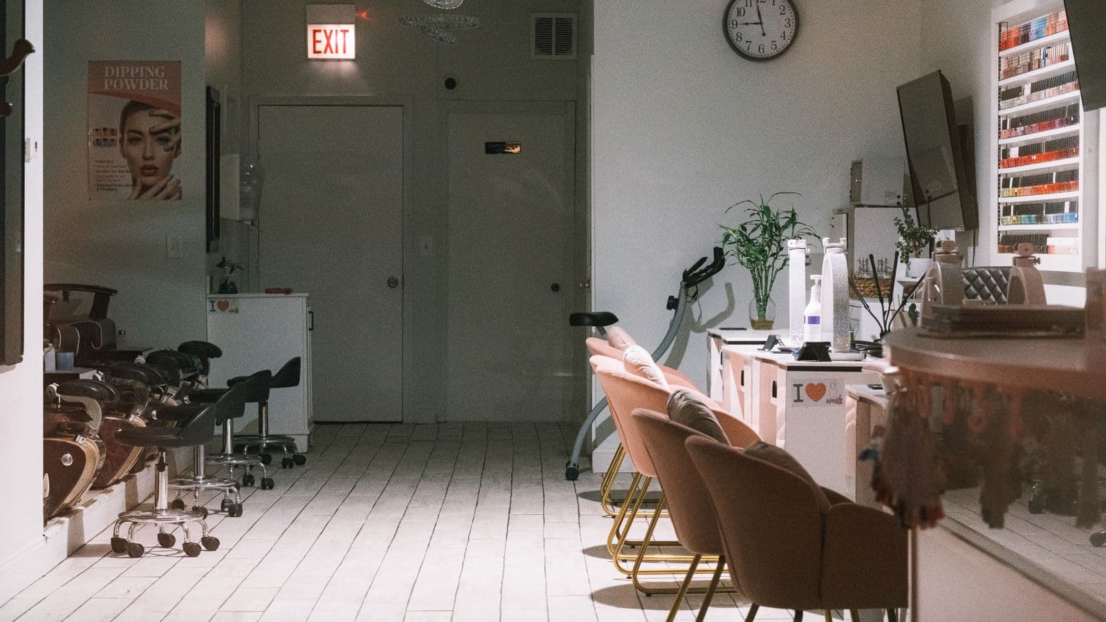 The Maison Onyx nail bar, low-lit and intimate